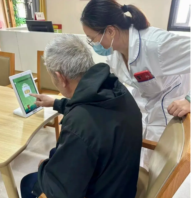 养老设计 |“家庭养老床位”智能化，还须公共服务多元化